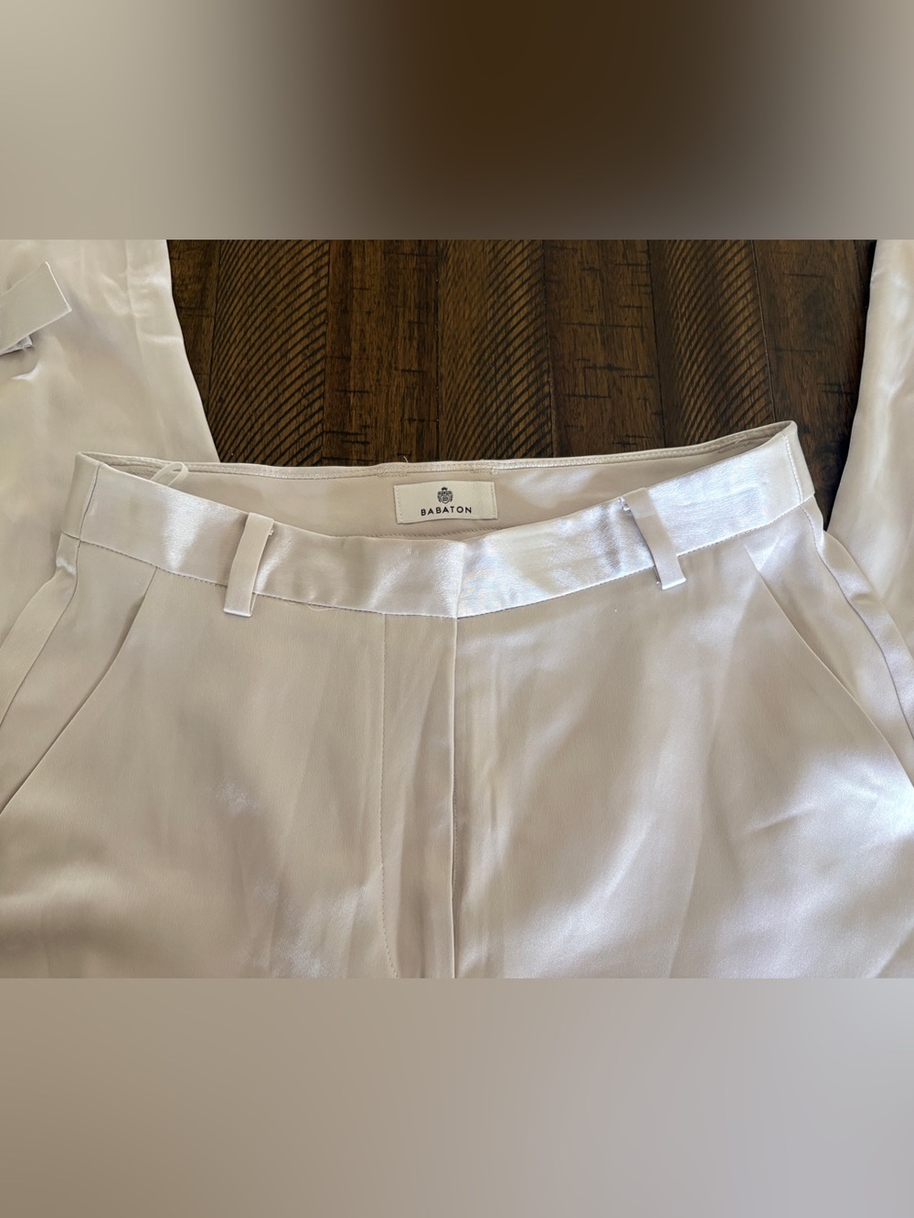 Aritzia Babaton Women’s 6 Matte Pearl Refined Satin Cargo Pants Cuff Buckle - Picture 9 of 11